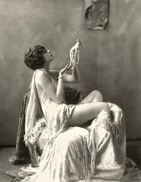 Billie Dove — Ziegfeld Girls — original