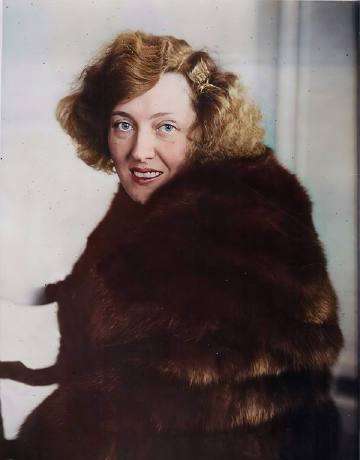 Peggy Hopkins Joyce — Ziegfeld Girls — colorized