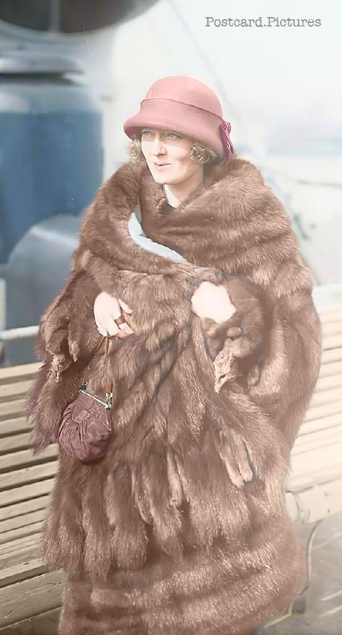 Peggy Hopkins Joyce — Ziegfeld Girls — colorized